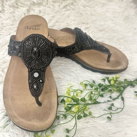 Dansko Pamela Black Jewelled Suede Slip On Comfort Sandals Womens sz 36/6-6.5 - Picture 1 of 8